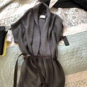 Short sleeve sweater